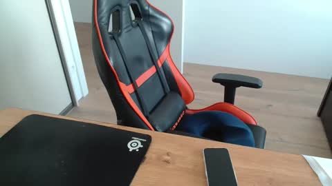 Boy likes daddies online show from March 2026 12:44:01 PM