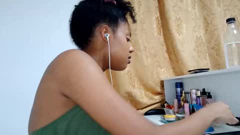 Bella online show from March 2026 10:01:01 PM