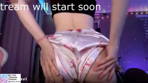 jerrienyhan online show from October 2025 01:18:02 PM