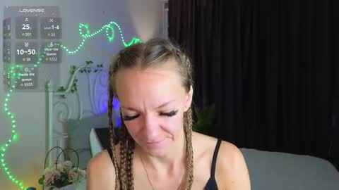 Snapshot of jesica_moon_peachy chatting on October 2025 01:28:01 AM jesica_moon_peachy online show from October 2025 01:28:01 AM