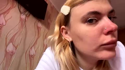 Snapshot of jeslynomert chatting on October 2025 07:36:03 AM JeslyNomert online show from October 2025 07:36:03 AM