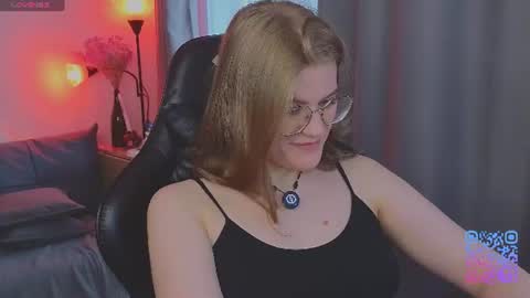 Snapshot of jess0e9 chatting on June 2026 02:04:01 PM JessieVibes online show from June 2026 02:04:01 PM