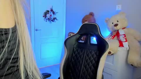 jess1ca_rabb1t online show from December 2024 06:52:01 AM