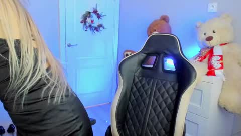 jess1ca_rabb1t online show from December 2024 06:01:02 AM