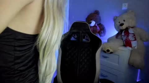 jess1ca_rabb1t online show from January 2025 09:46:01 AM