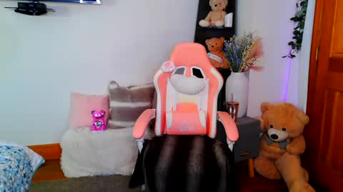 Jessabelle Diamond online show from July 2026 01:20:02 PM