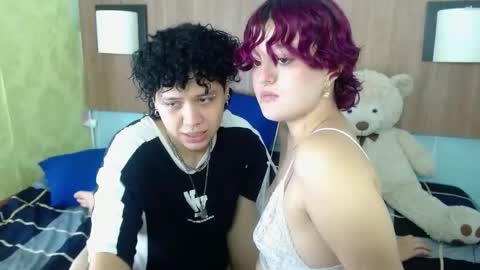 Snapshot of jessandjade chatting on November 2025 12:04:01 PM JessAndJade online show from November 2025 12:04:01 PM