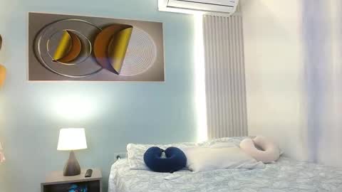 Hello we are Jesse and Dante. online show from November 2025 04:33:02 AM