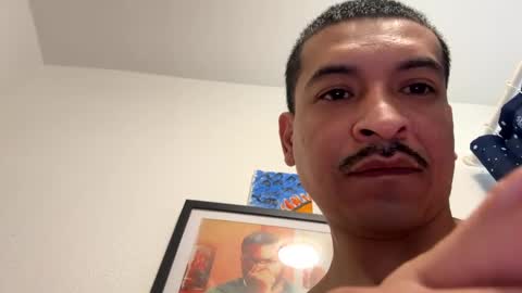 Snapshot of jesselopezcali chatting on January 2025 07:02:02 PM Hungjessy online show from January 2025 07:02:02 PM