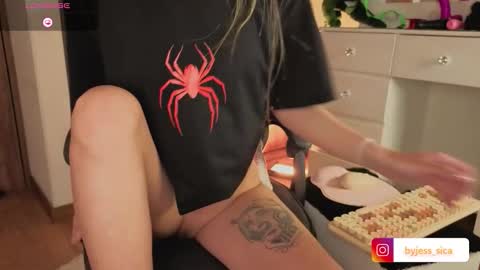 jessica__04 online show from November 2025 02:21:01 AM