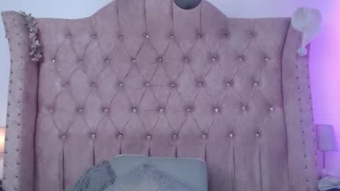 Jessica  online show from April 2026 06:46:02 PM