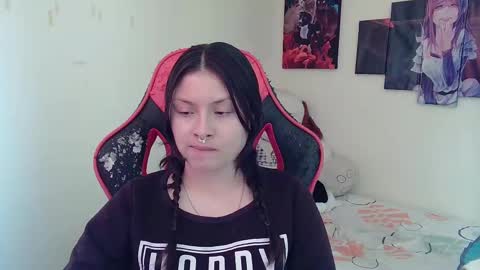 Jessica gomez online show from February 2025 07:42:02 PM