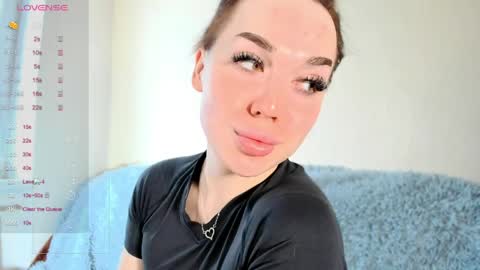 jessica_volker online show from May 2026 08:43:02 AM