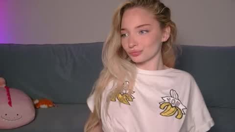 Snapshot of jessicahwinters chatting on November 2025 09:28:01 PM Jessica online show from November 2025 09:28:01 PM