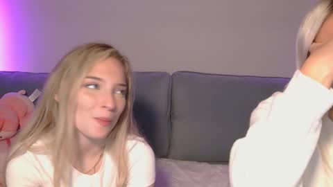 Snapshot of jessicahwinters chatting on November 2025 09:52:01 PM Jessica online show from November 2025 09:52:01 PM