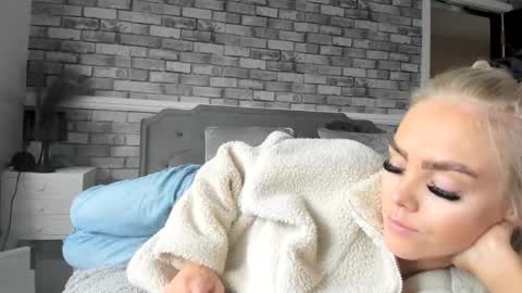 jessiebella0210_ online show from November 2025 03:13:02 PM