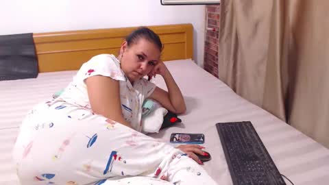 Snapshot of jessiestar3 chatting on September 2025 04:07:01 PM jessiestar3 online show from September 2025 04:07:01 PM