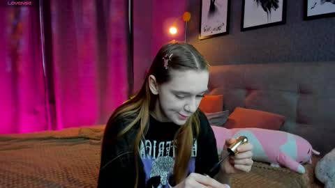 Jessie online show from November 2025 09:20:02 AM