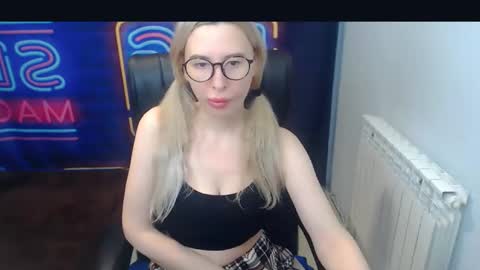 Victoria online show from January 2025 07:56:02 PM