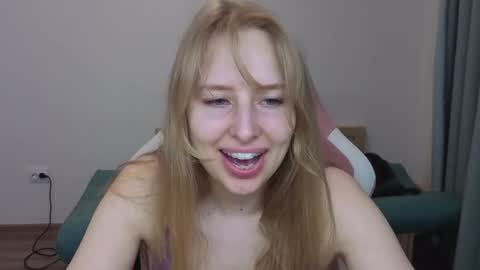 Jessy online show from May 2026 11:28:02 AM
