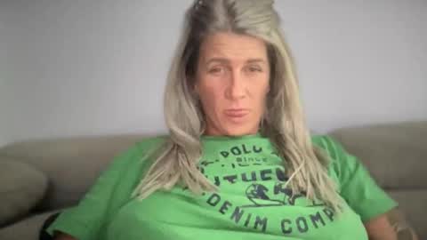 Jessye online show from September 2025 11:25:01 AM