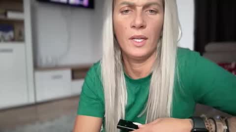 Jessye online show from October 2025 10:02:01 AM