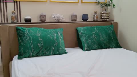 Francesca online show from December 2024 08:04:02 AM