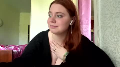 Snapshot of jesusgutzwiller chatting on May 2026 11:29:02 AM Violetta online show from May 2026 11:29:02 AM