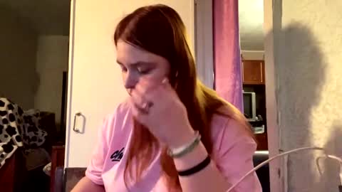 Snapshot of jesusgutzwiller chatting on May 2026 01:18:02 PM Violetta online show from May 2026 01:18:02 PM