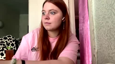 Snapshot of jesusgutzwiller chatting on June 2026 09:33:02 AM Violetta online show from June 2026 09:33:02 AM