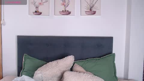 JEAN  online show from May 2026 07:09:01 PM
