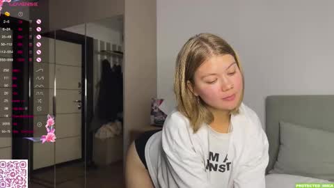 Mona online show from September 2025 04:08:01 PM