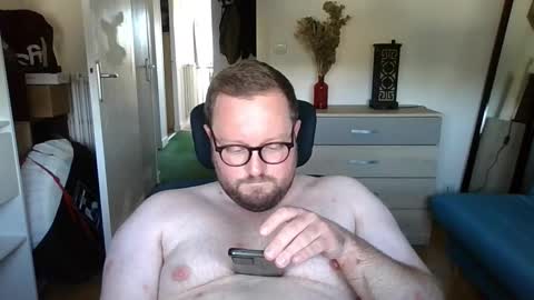 jeuneloup92 online show from September 2025 04:19:01 PM