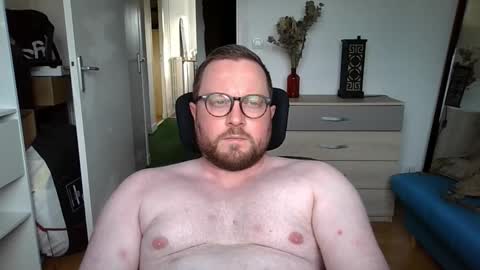 jeuneloup92 online show from October 2025 03:46:02 PM