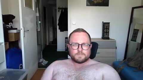 jeuneloup92 online show from June 2026 03:27:01 PM