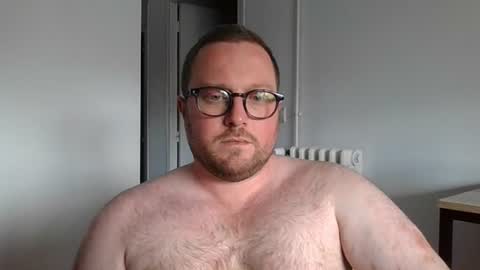 jeuneloup92 online show from June 2026 03:45:01 PM