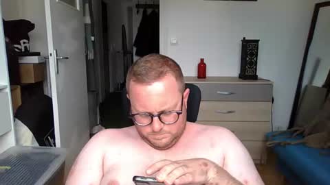jeuneloup92 online show from July 2026 03:50:01 PM