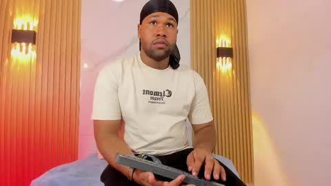 jeus_stanley online show from April 2026 03:39:01 AM