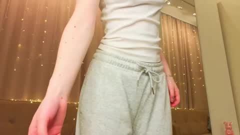 Gwen online show from January 2026 08:19:02 AM