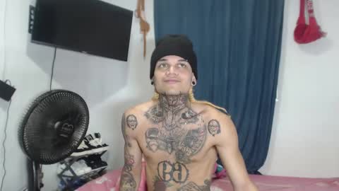 Snapshot of jeykob_23 chatting on December 2024 10:17:01 PM JEYKOB online show from December 2024 10:17:01 PM