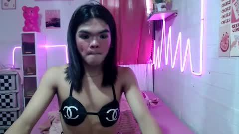 jhane1826 online show from May 2026 06:18:01 AM