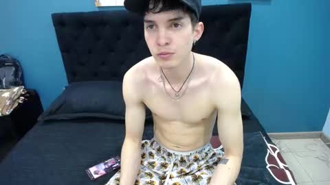 Jheampiero online show from November 2025 02:07:02 PM