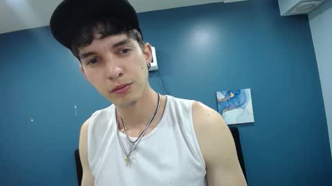 Jheampiero online show from November 2025 01:44:02 PM