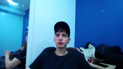 Jheampiero online show from November 2025 12:52:01 PM