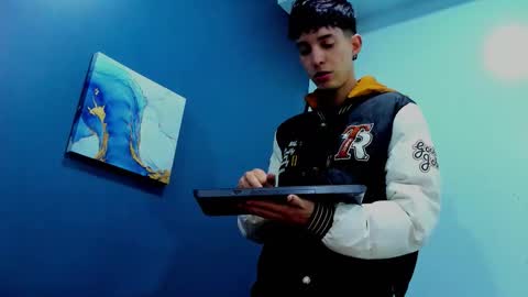 Jheampiero online show from December 2025 02:23:02 PM