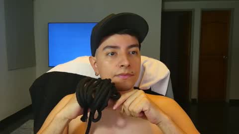 Jhoan Saenz online show from October 2025 02:44:01 AM