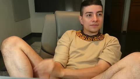 Jhoan Saenz online show from October 2025 05:55:01 AM