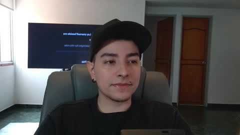 Jhoan Saenz online show from November 2025 07:01:02 PM