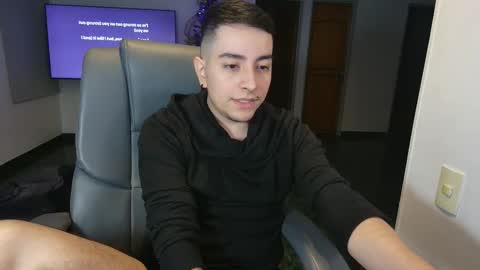 Jhoan Saenz online show from November 2025 02:22:02 AM