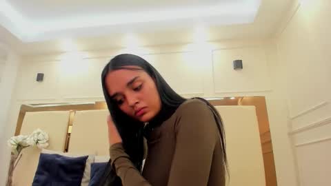 Jhoana  online show from October 2025 05:15:02 PM